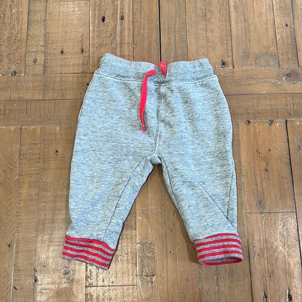 Baby Boden gray Star joggers